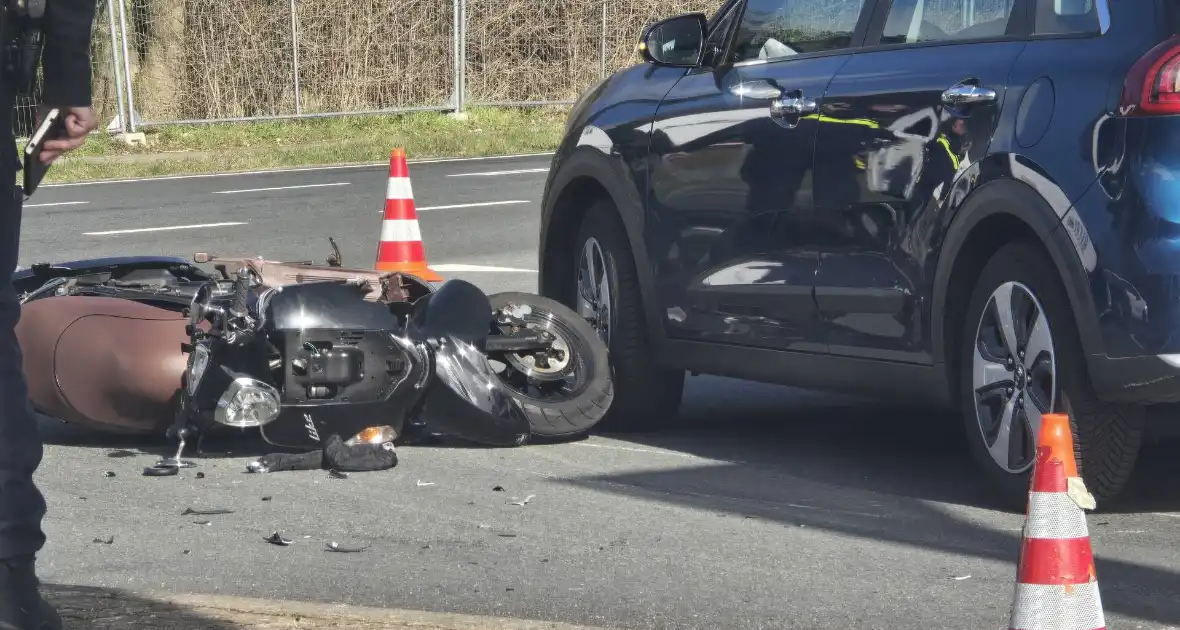 Geen gewonden na ongeval door voorrangsfout - Foto 25