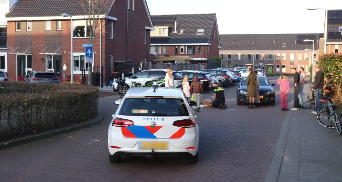 Skeelerend kind geschept in woonwijk