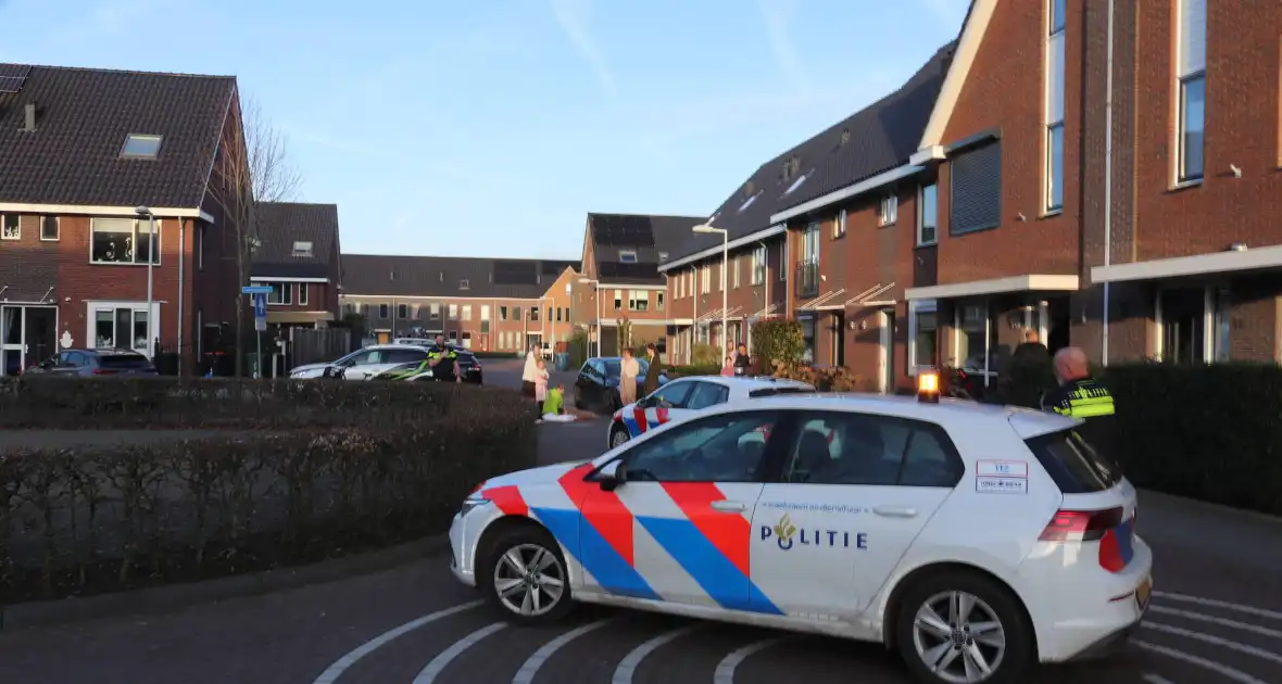 Skeelerend kind geschept in woonwijk - Foto 1