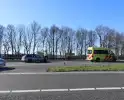 Weg afgesloten na ongeval met bestelbus