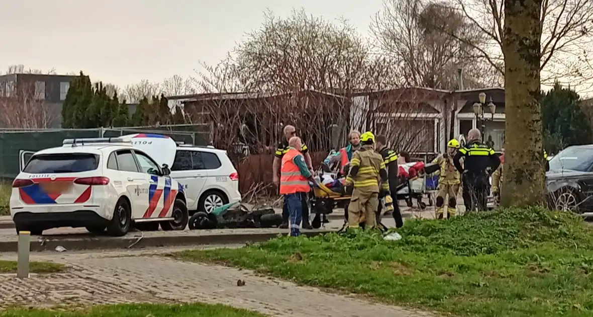 Scooterrijder onderuit tijdens achtervolging