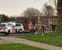 Politieauto ramt scooter tijdens achtervolging