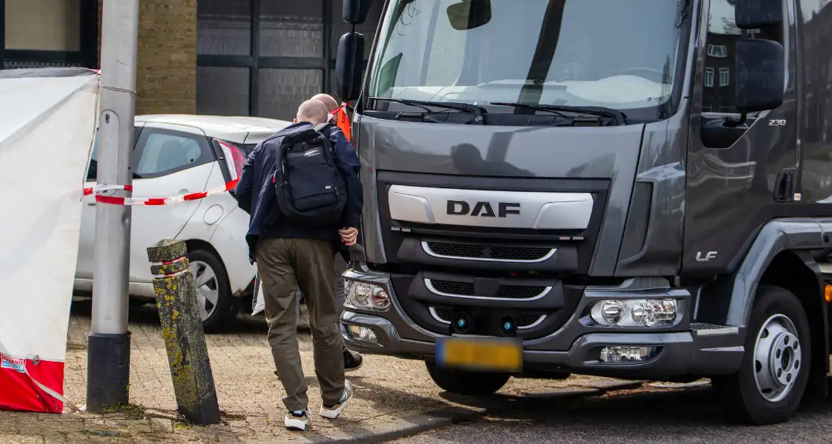 Grote politieactie bij woning na geweldsincident - Foto 1