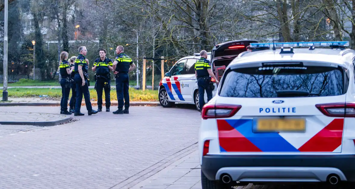 Meerdere politie eenheden aanwezig bij conflict