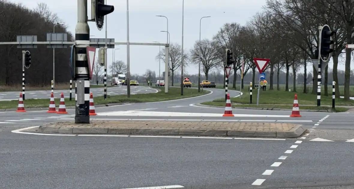 Dodelijke aanrijding leidt tot afsluiting van belangrijke weg - Foto 2