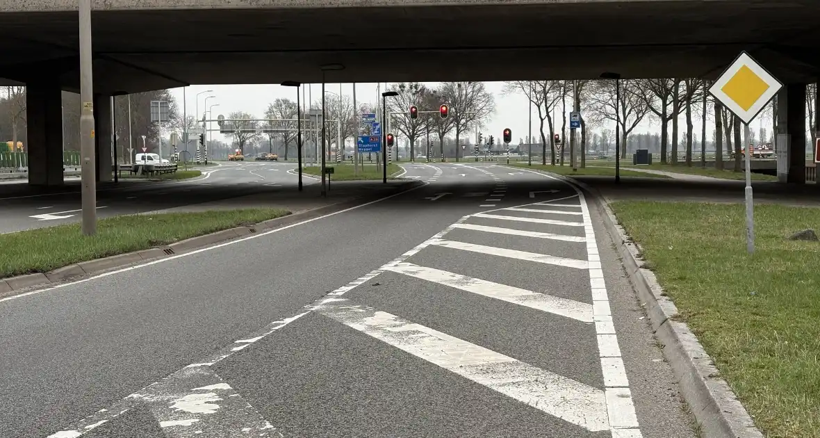 Dodelijke aanrijding leidt tot afsluiting van belangrijke weg - Foto 4