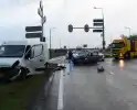Aanrijding tussen bestelbus en personenwagen