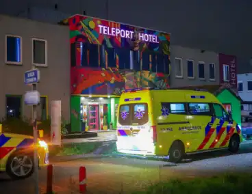 Steekincident leidt tot gewonde en grootschalige politieactie