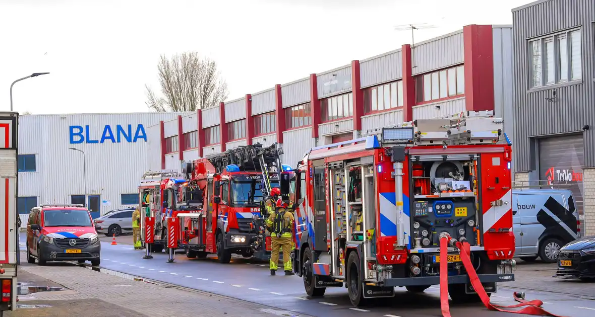 Brand in bedrijfspand onder controle - Foto 5