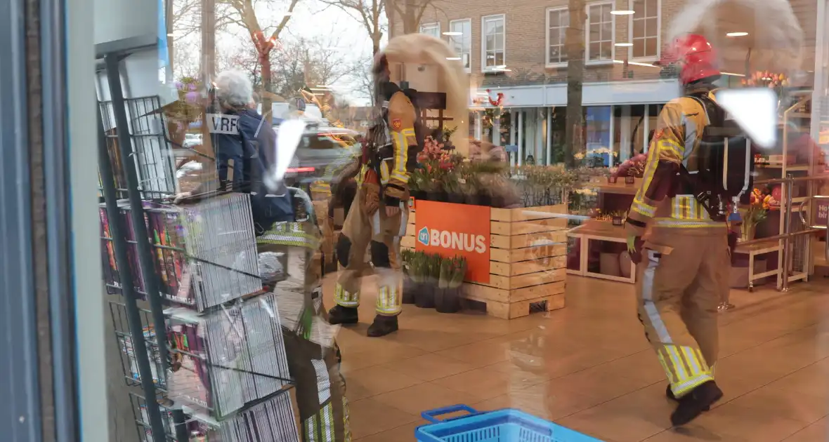 Vreemde lucht zorgt voor onwelwordingen in supermarkt - Foto 1