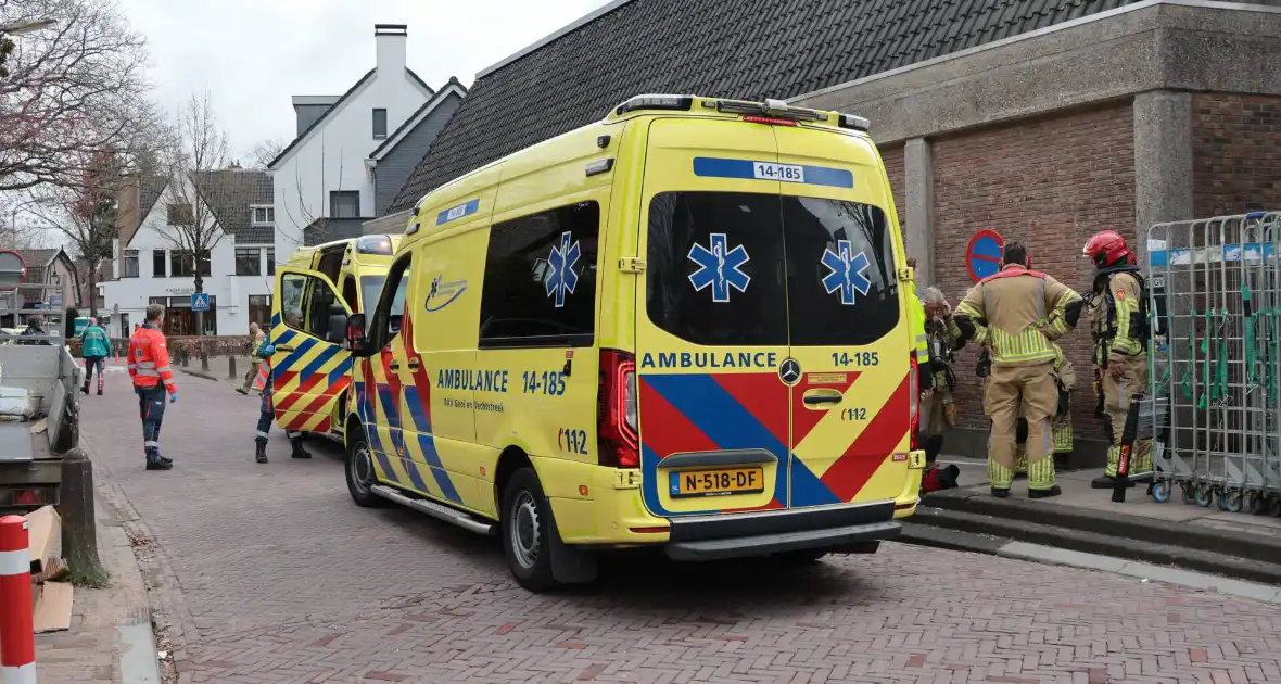 Vreemde lucht zorgt voor onwelwordingen in supermarkt - Foto 10