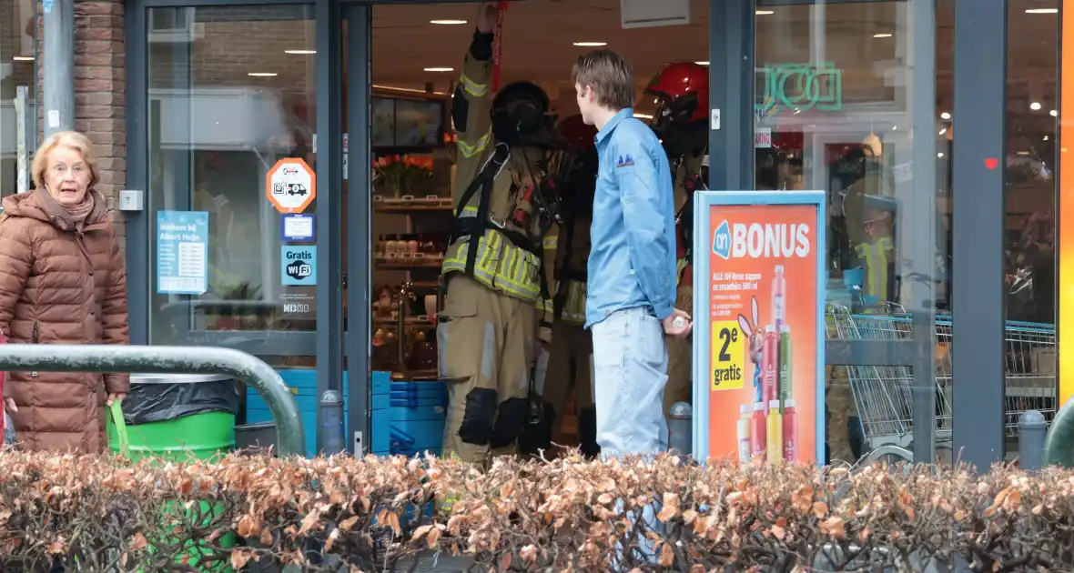 Vreemde lucht zorgt voor onwelwordingen in supermarkt - Foto 21