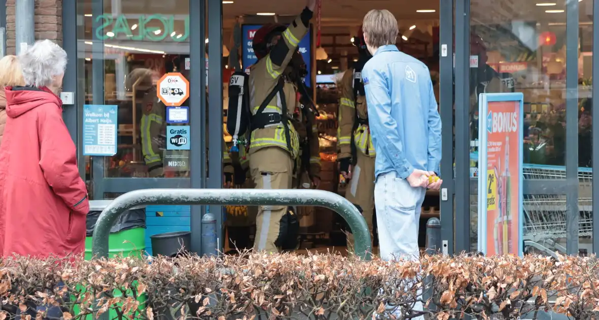 Vreemde lucht zorgt voor onwelwordingen in supermarkt - Foto 22