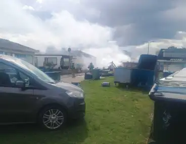 Caravan in vlammen op gegaan