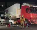 Zwaargewonde bij ongeval met vrachtwagen en auto op terrein Flora Holland