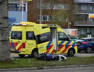 Ongeval tussen motorrijder en ambulance