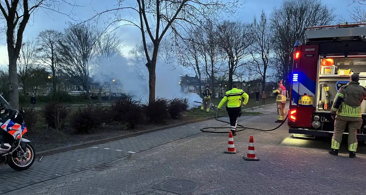 Politie zoekt dader na buitenbrand - Foto 6