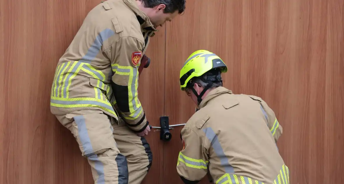 Brandweer schakelt in bij lekkage benzine - Foto 6