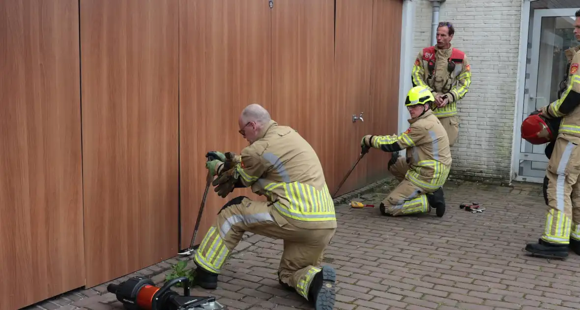 Brandweer schakelt in bij lekkage benzine - Foto 8
