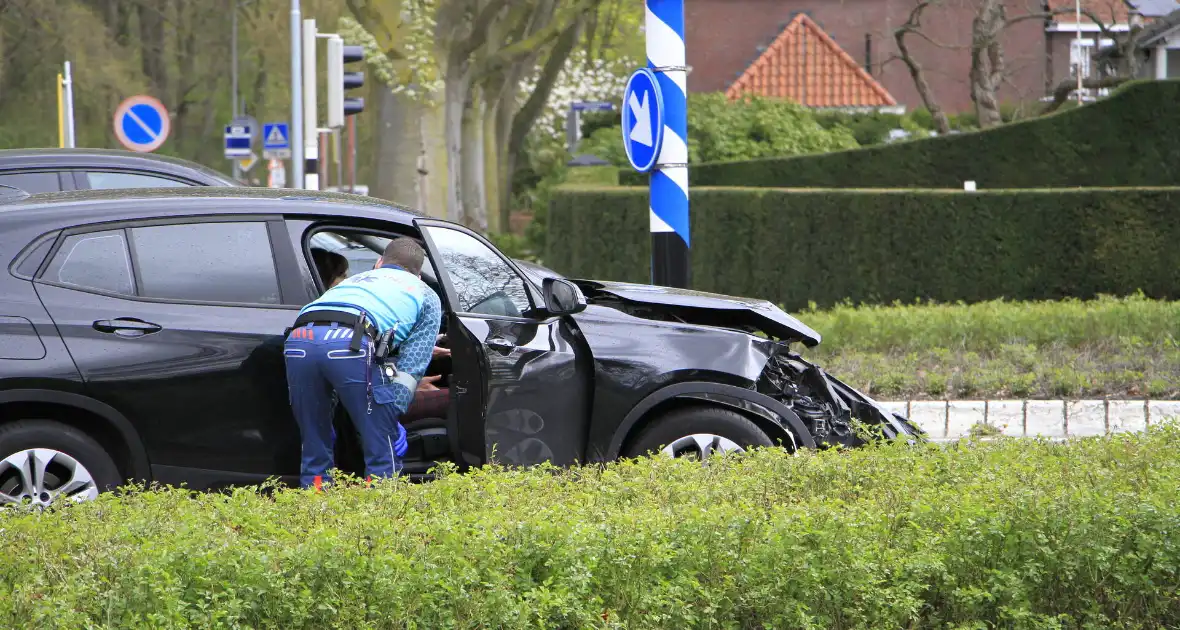 Ongeval met meerdere gewonden bij kruising - Foto 13
