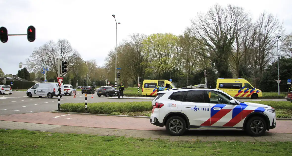 Ongeval met meerdere gewonden bij kruising - Foto 17