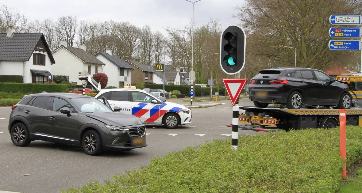 Ongeval met meerdere gewonden bij kruising - Foto 18
