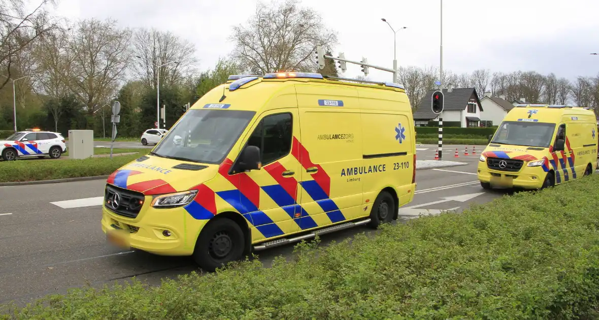 Ongeval met meerdere gewonden bij kruising - Foto 24