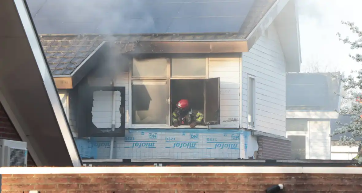 Woningbrand veroorzaakt zware schade - Foto 18