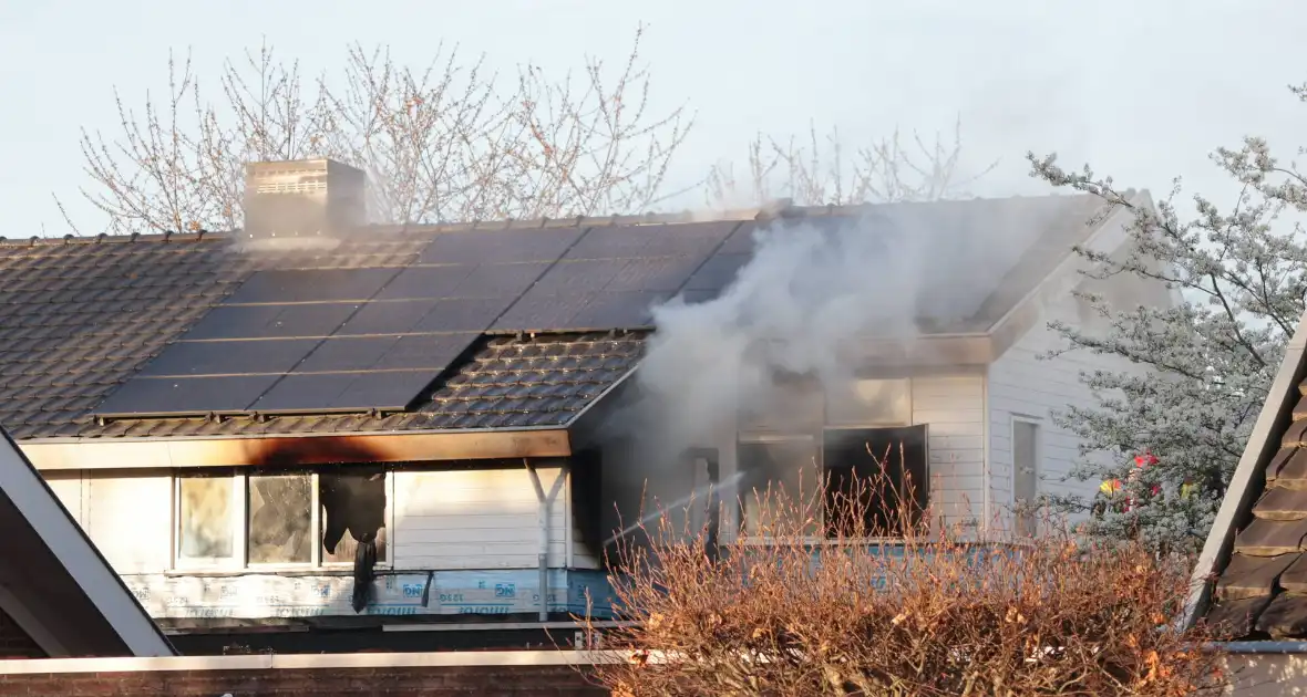 Woningbrand veroorzaakt zware schade - Foto 4