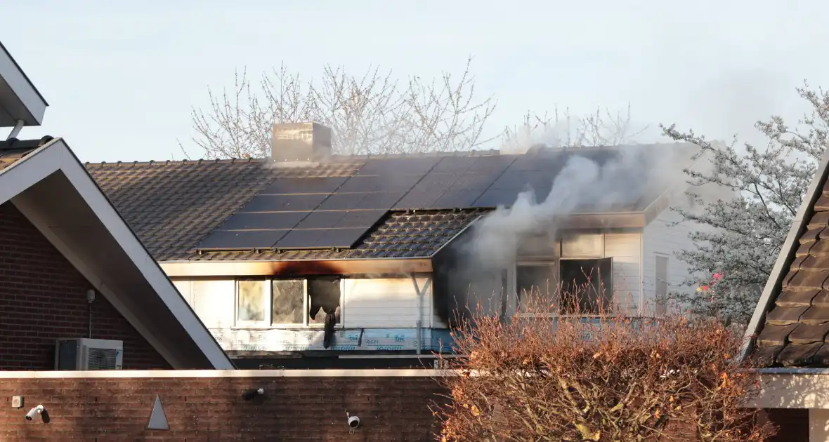 Woningbrand veroorzaakt zware schade - Foto 5