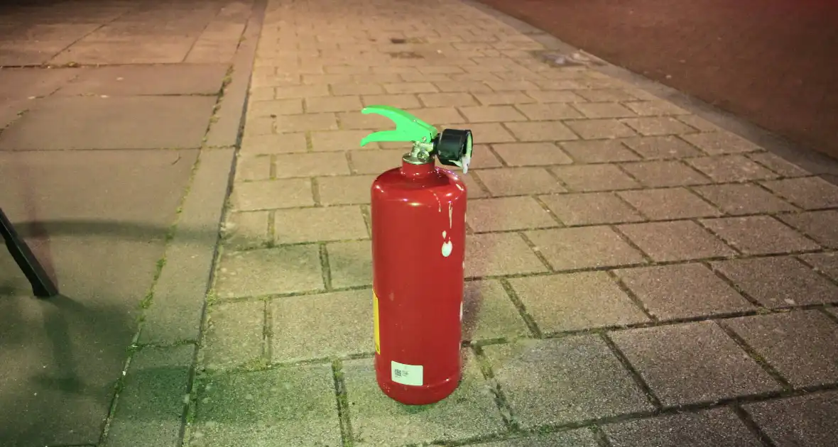 Buitenbrand in container geblust door buurtbewoners