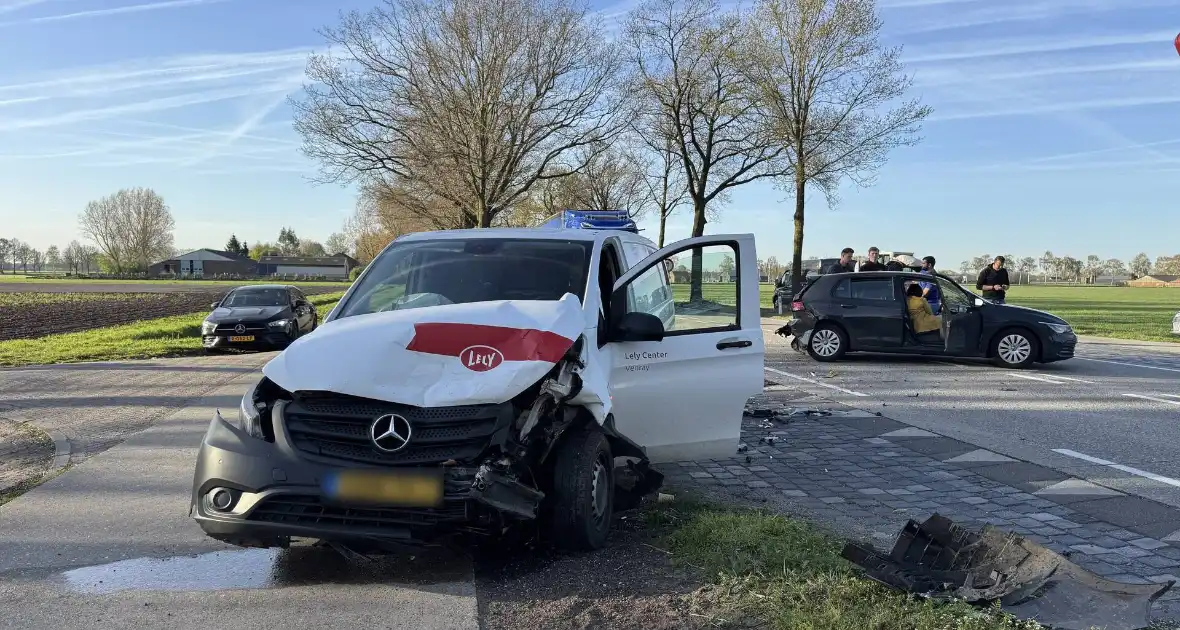 Forse aanrijding veroorzaakt verkeershinder