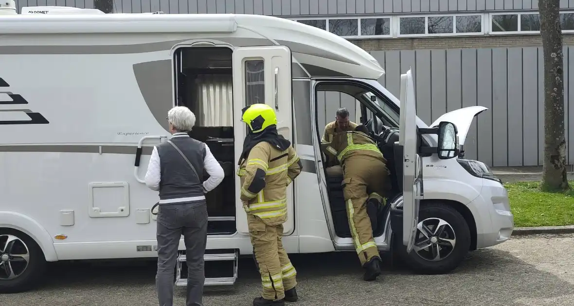 Brand in camper leidt tot ambulance-inzet - Foto 8