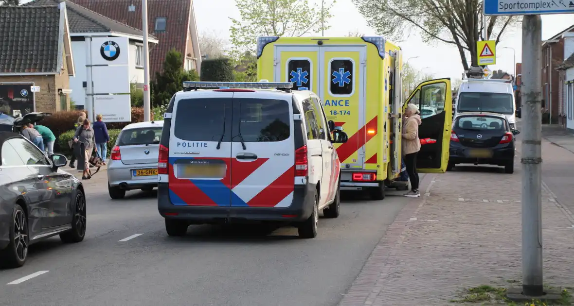 Aanrijding tussen twee voertuigen zorgt voor gewonde - Foto 1