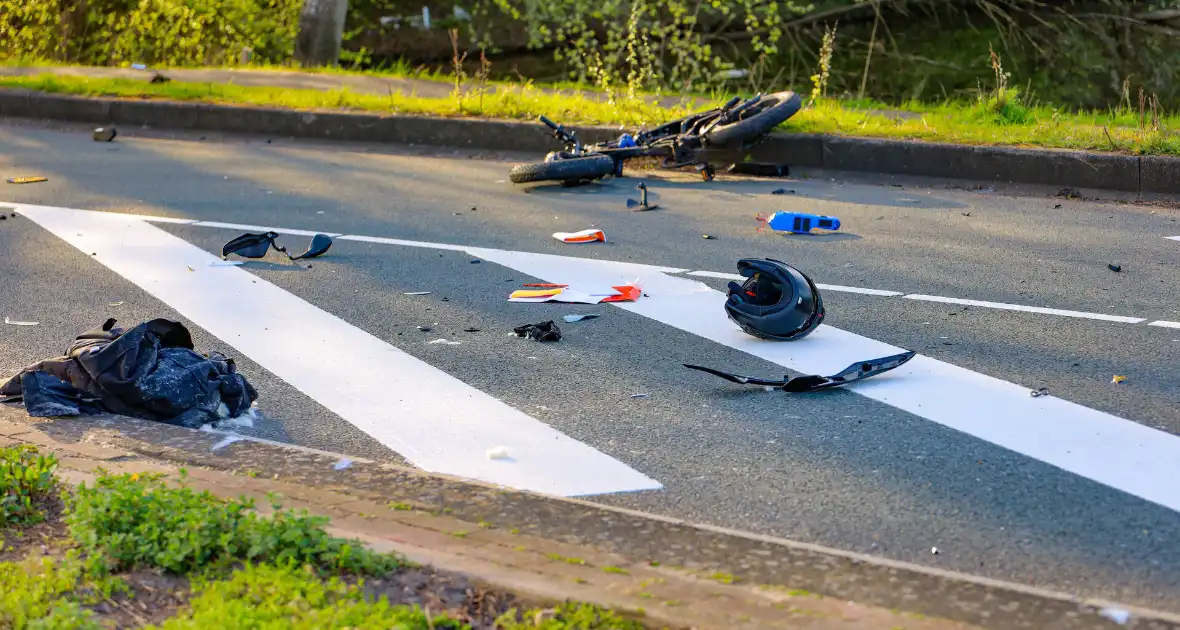 Zware aanrijding tussen motorfiets en fatbike - Foto 7