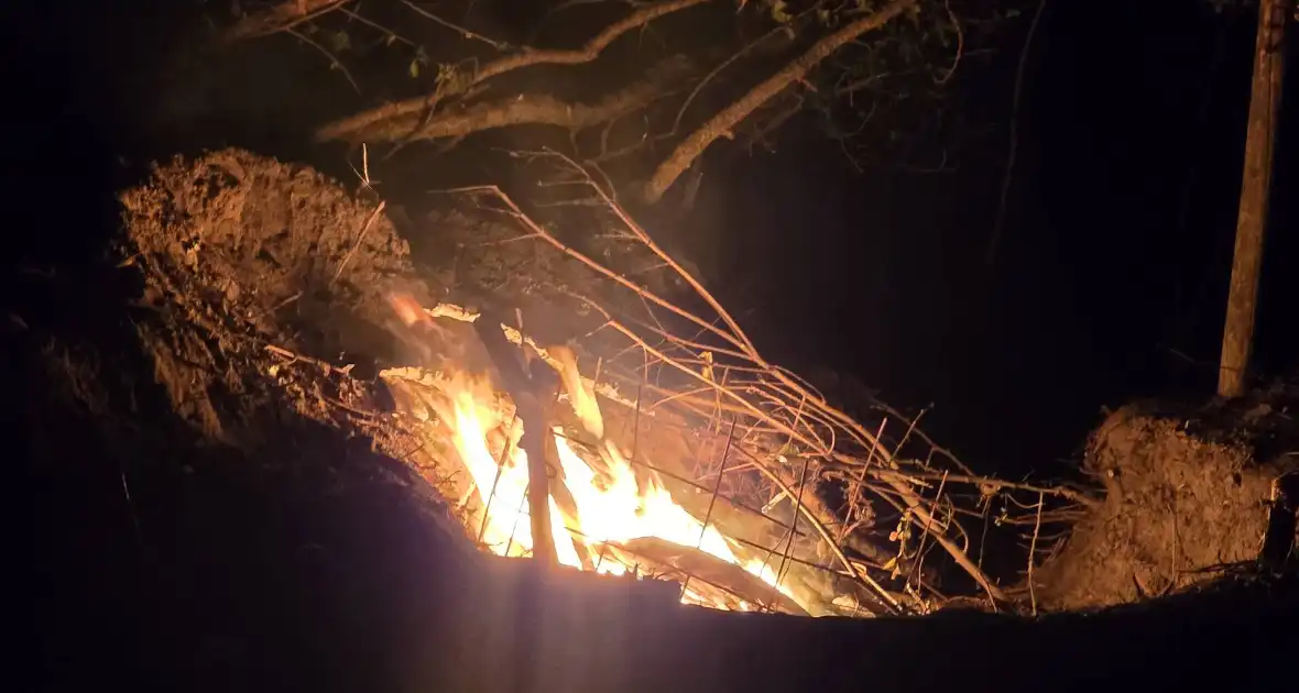 Buitenbrand in Katwijk vermoedelijk aangestoken - Foto 3