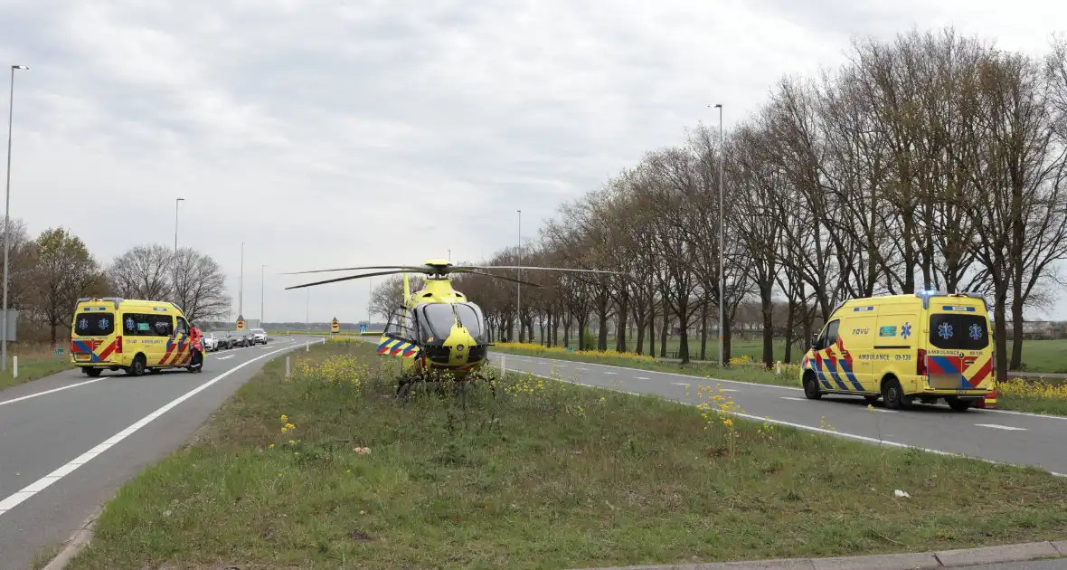 Medische noodsituatie leidt tot inzet traumahelikopter - Foto 10