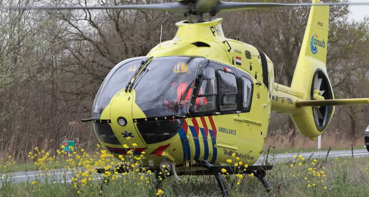 Medische noodsituatie leidt tot inzet traumahelikopter - Foto 12