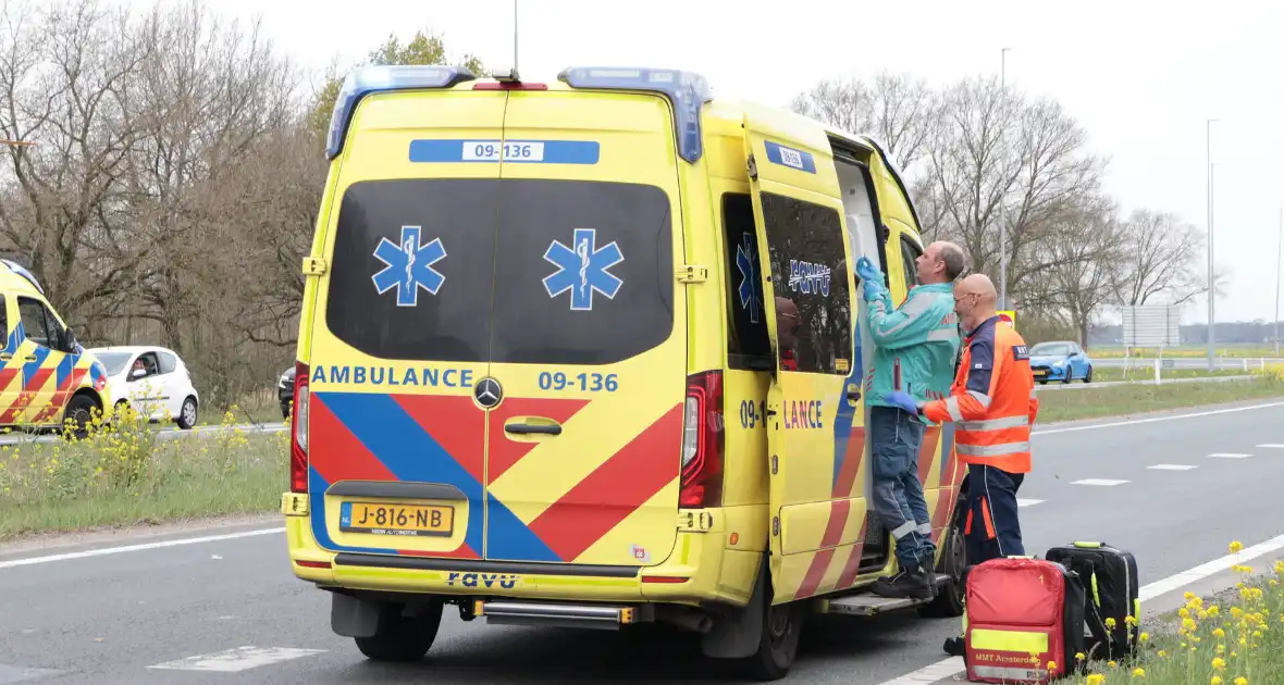 Medische noodsituatie leidt tot inzet traumahelikopter - Foto 13