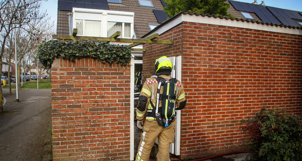 Brandweer ingezet na steekvlam in gas barbecue - Foto 2