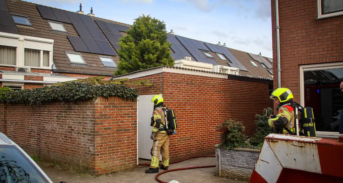 Brandweer ingezet na steekvlam in gas barbecue - Foto 6