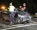 Botsing tussen twee auto's leidt tot flinke schade