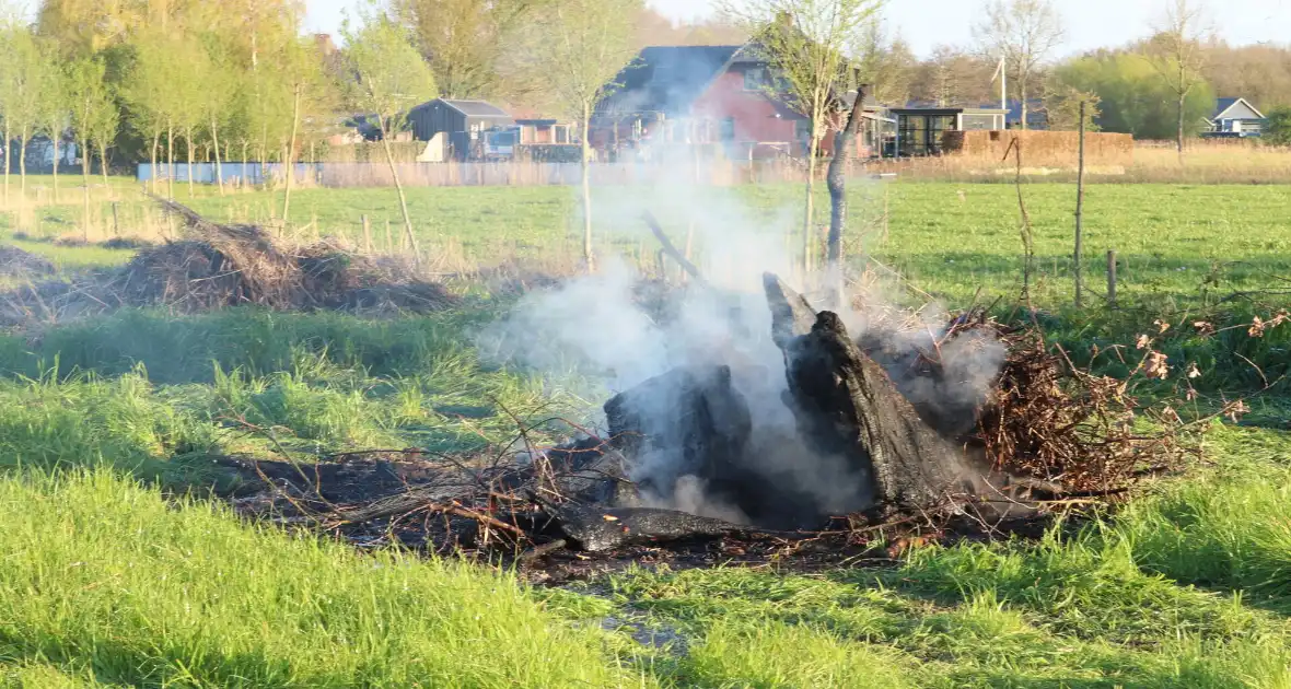 Buitenbrand in weiland geblust - Foto 1