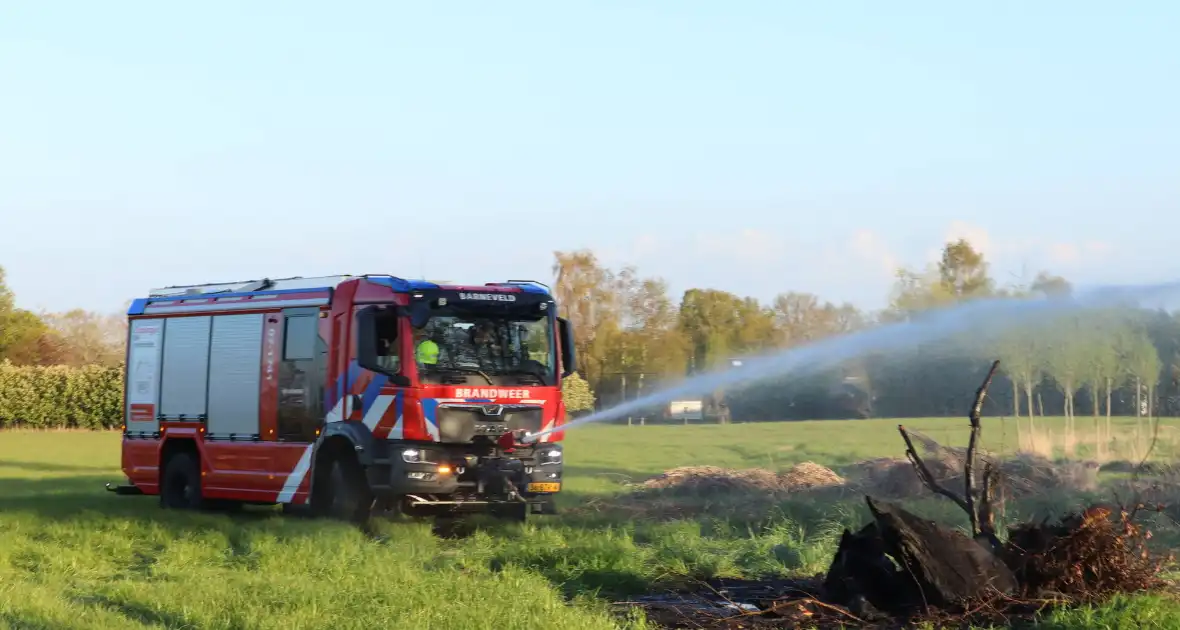 Buitenbrand in weiland geblust - Foto 2