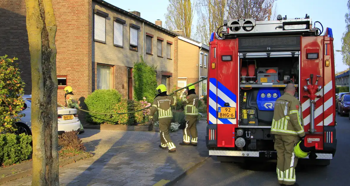 Buitenbrand in Weert zorgt voor schade aan garage - Foto 1
