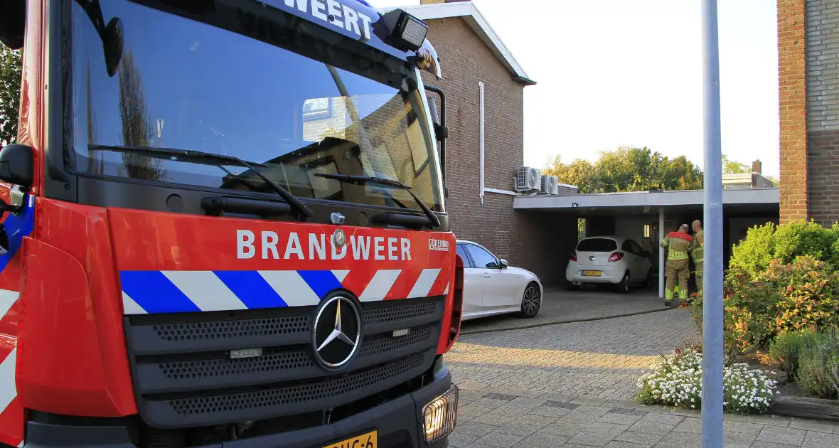 Buitenbrand in Weert zorgt voor schade aan garage - Foto 10
