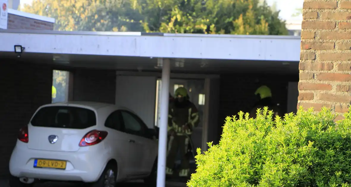 Buitenbrand in Weert zorgt voor schade aan garage - Foto 11