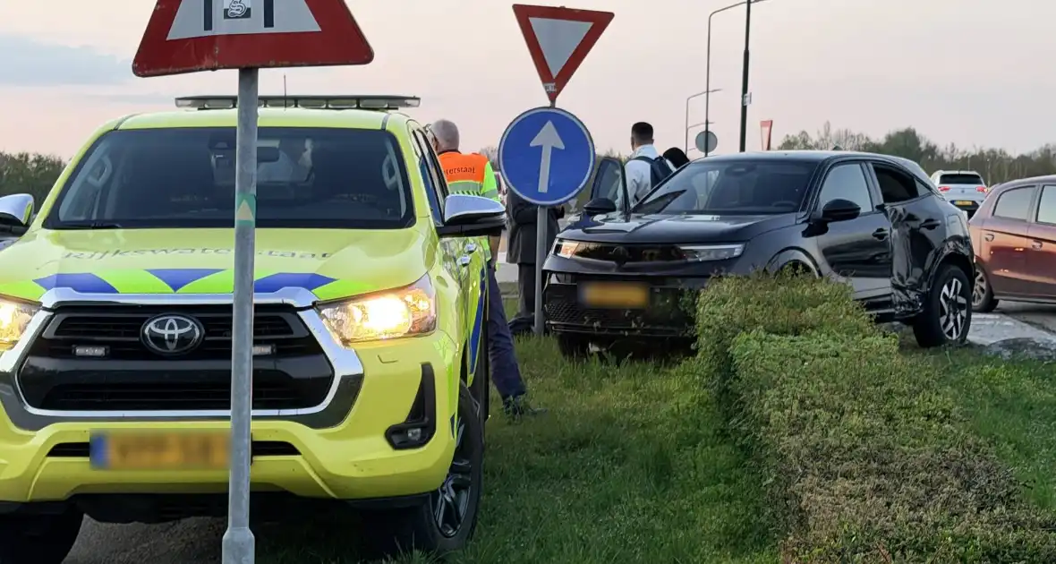 Ongeval tussen stadsbus en auto zonder gewonden