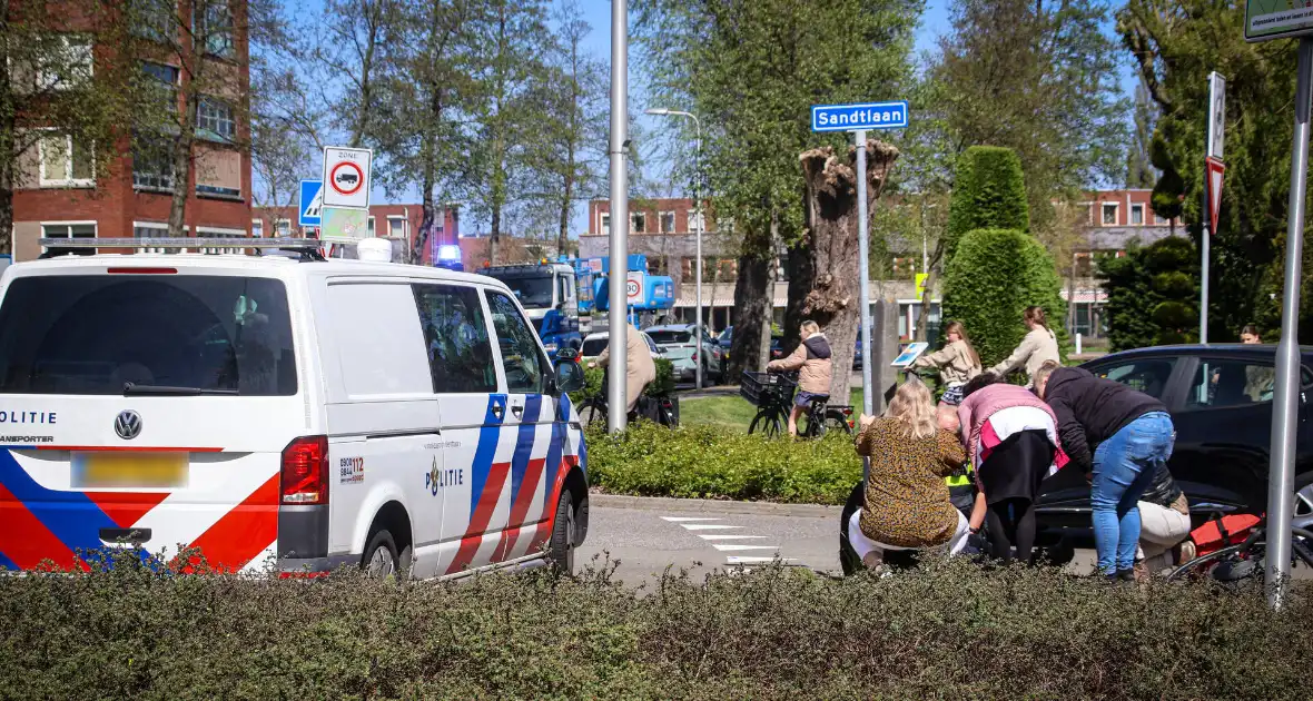 Ongeval tussen auto en motorscooter