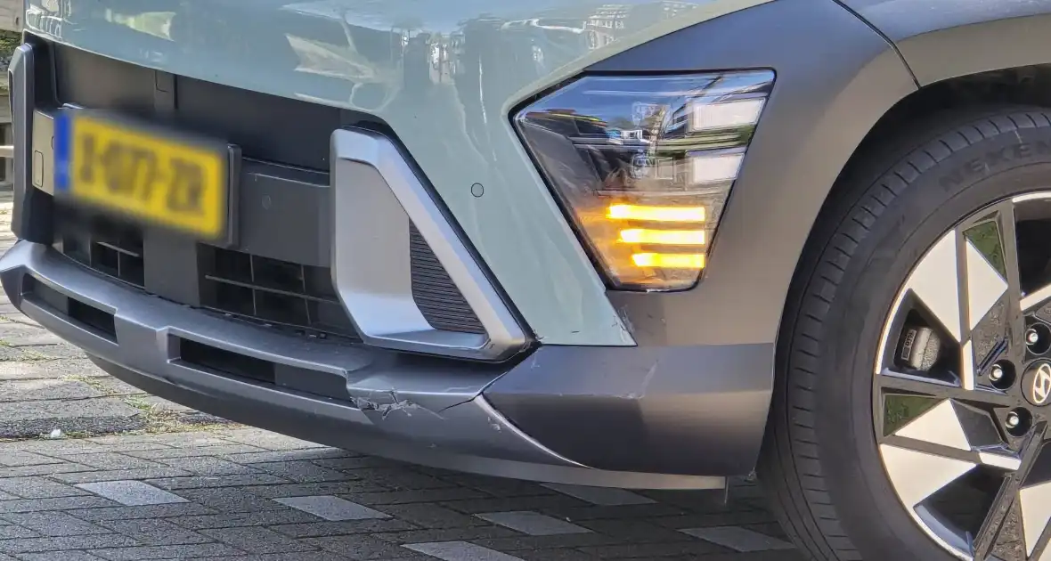 Ongeval tussen auto en motorscooter - Foto 18